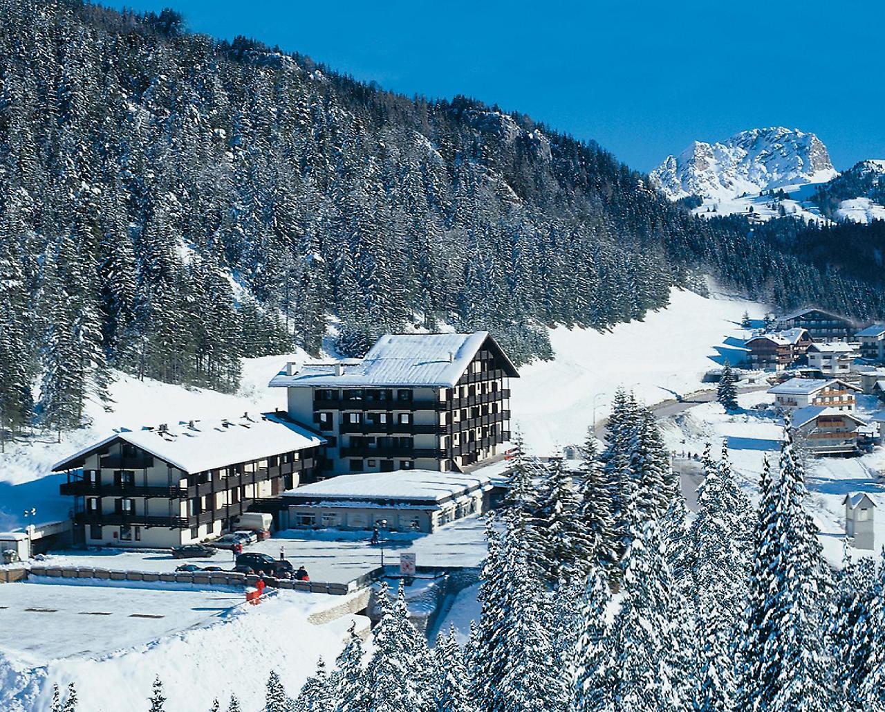 Hotel Il Caminetto Sport Canazei Exterior photo