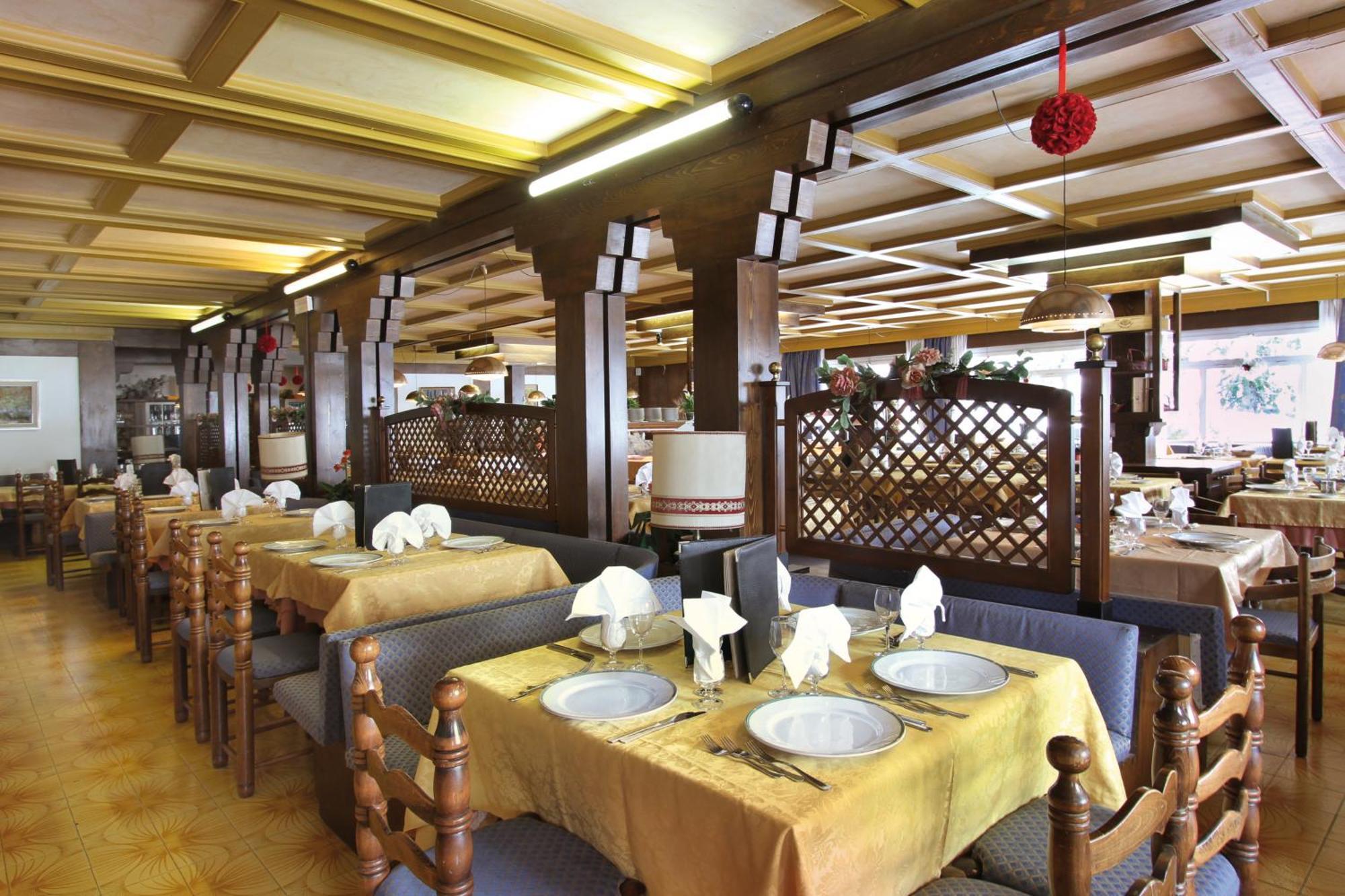 Hotel Il Caminetto Sport Canazei Exterior photo