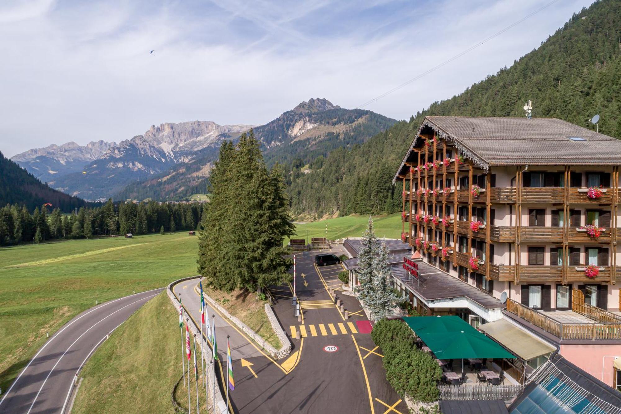 Hotel Il Caminetto Sport Canazei Exterior photo